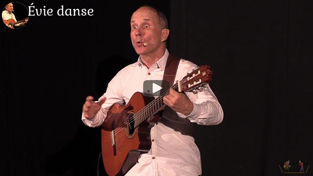 Chansons d'amour et d'eau fraîche : Évie danse, chanson interprétée par Geyrard
